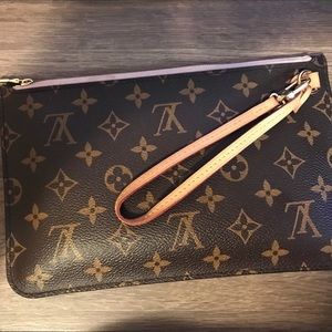 Louis Vuitton Neverfull MM Pouch